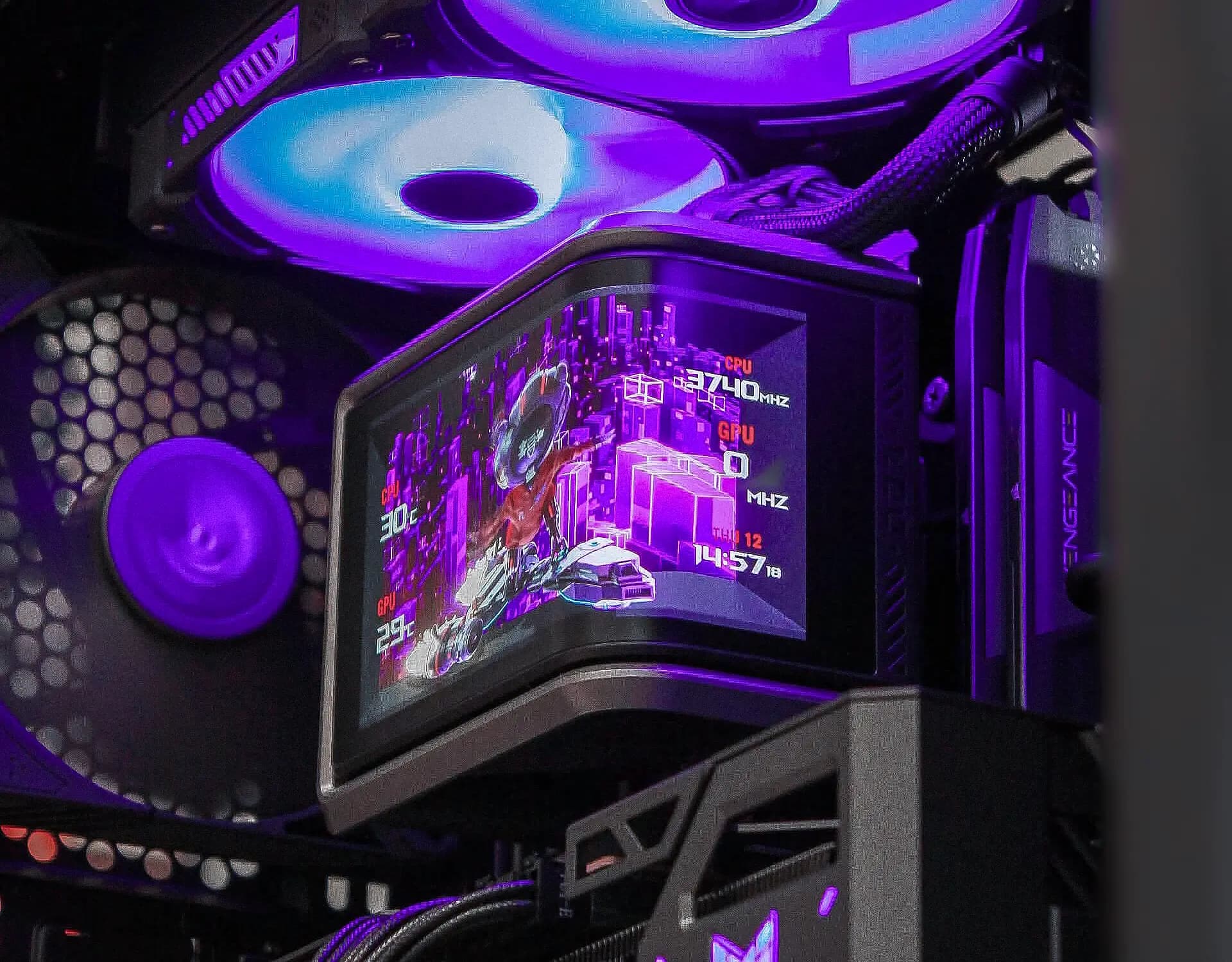Prémiová sestava počítače s RGB osvětlením a vodním chlazením