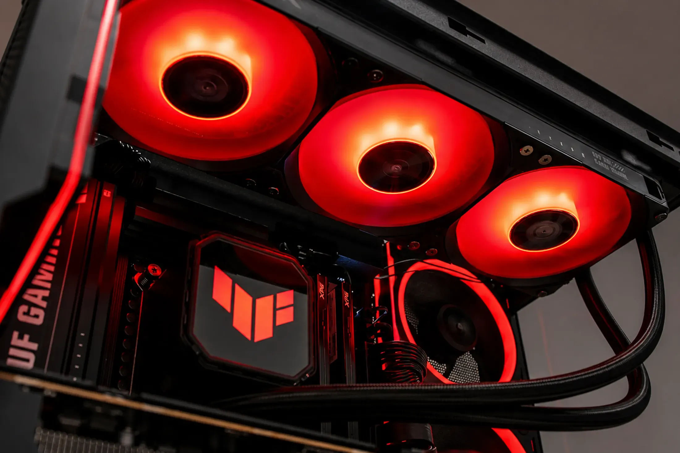 ASUS - AMD RX 9070 XT | R7 7800X3D | 32GB - Thumbnail 6