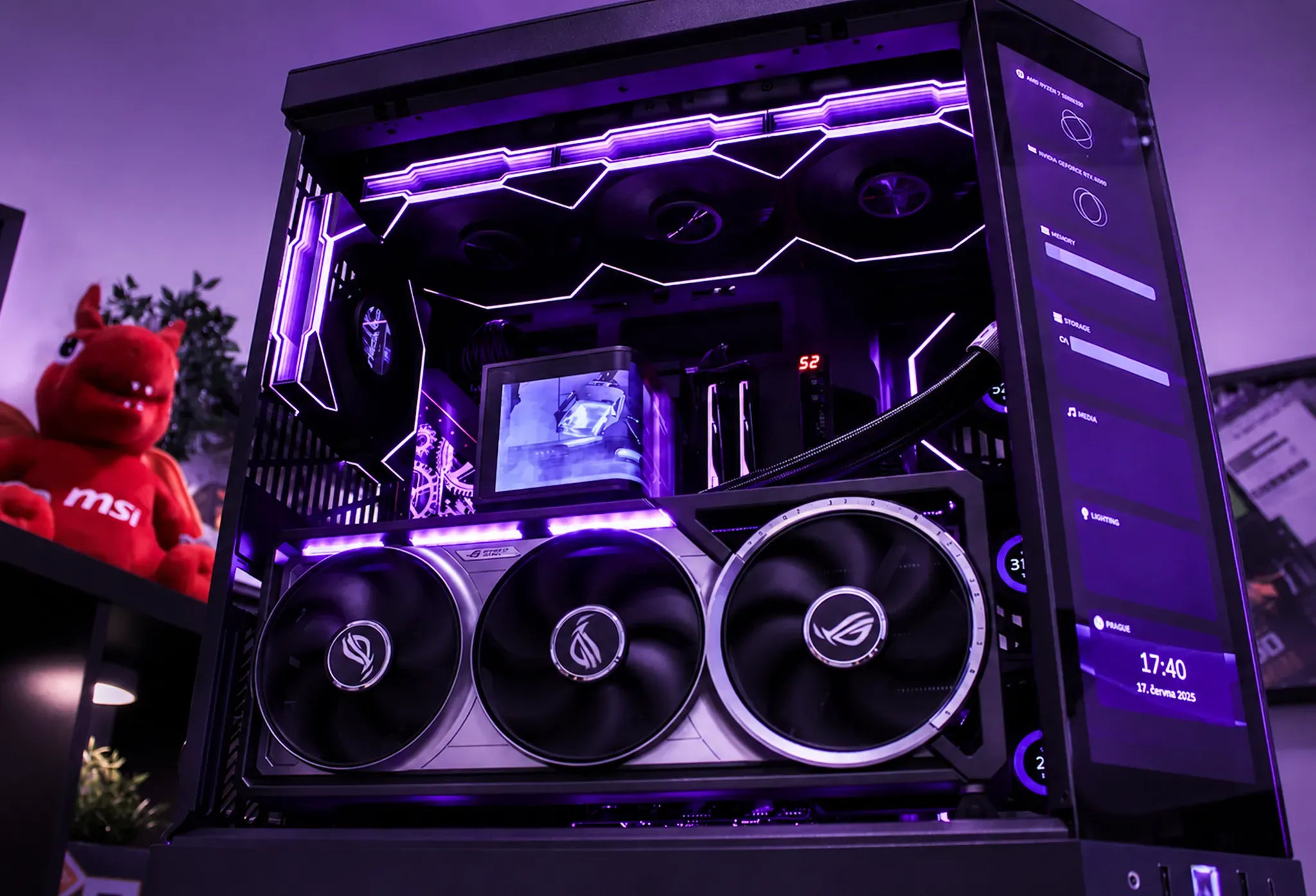 Hyte Ultra - RTX 5090 | R7 9800X3D | 32GB - Thumbnail 4