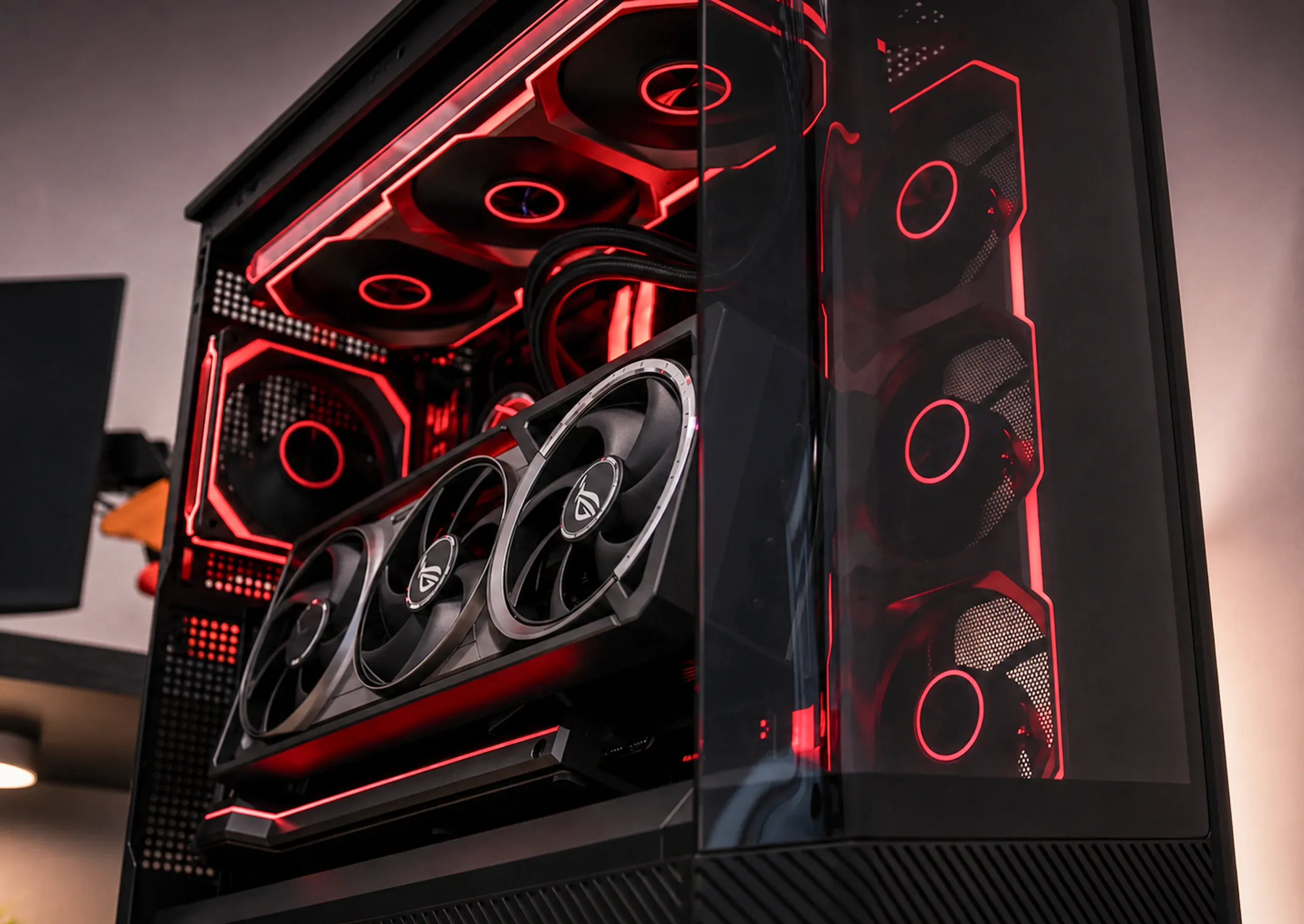 Skylight - RTX 5080 | R7 9800X3D | 32GB - Thumbnail 10