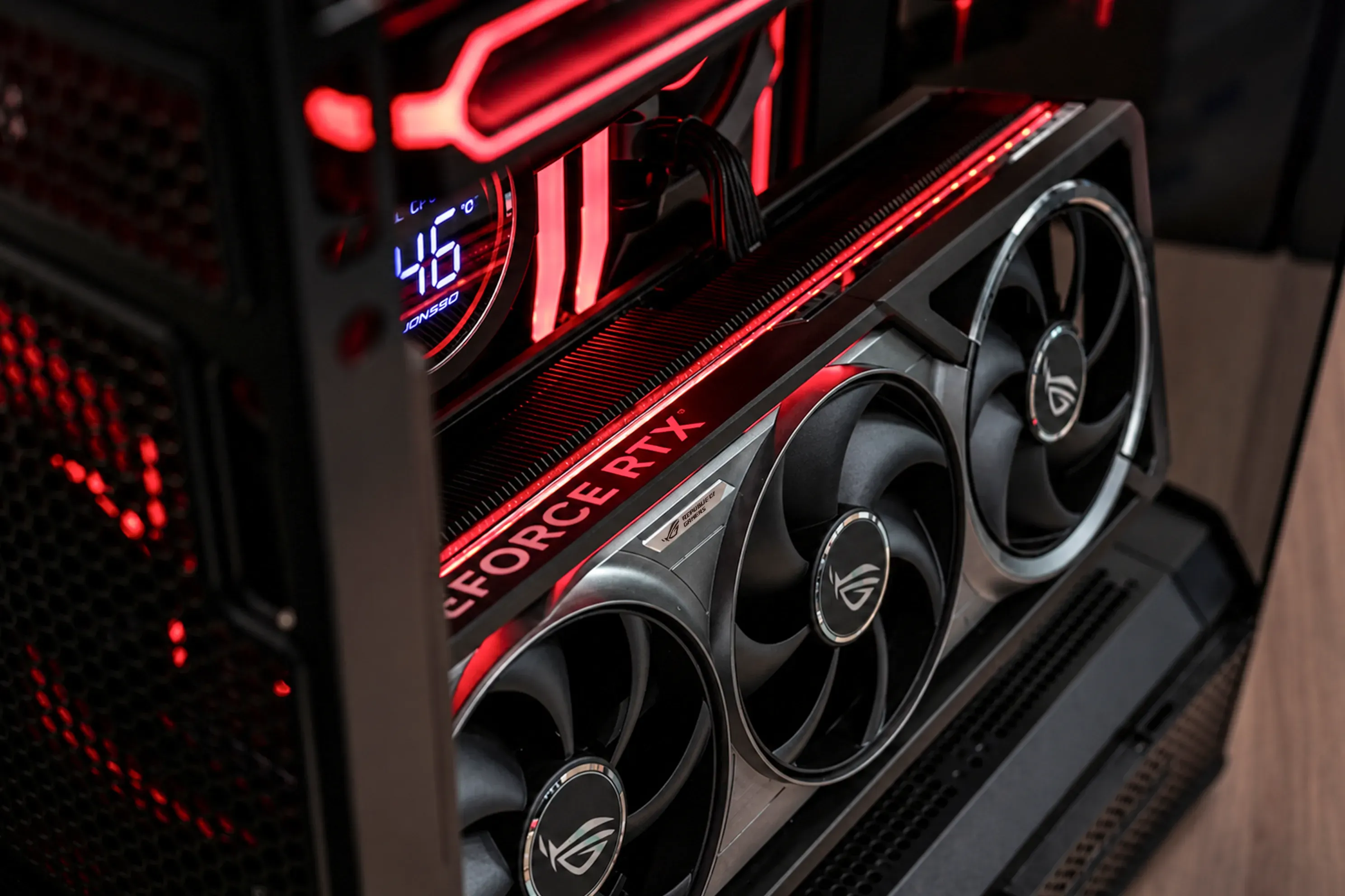Skylight - RTX 5080 | R7 9800X3D | 32GB - Thumbnail 6
