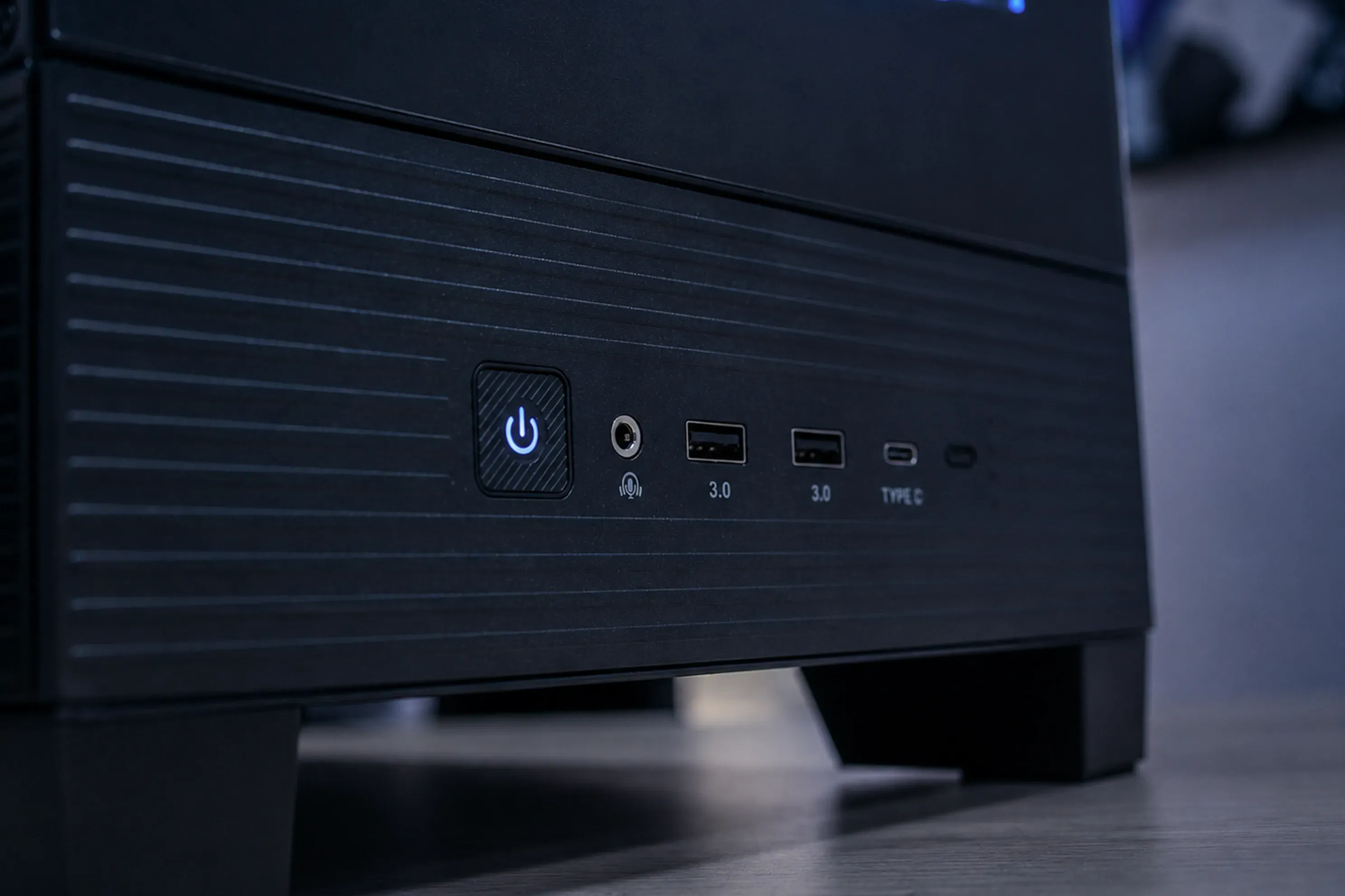 ASUS - NVIDIA RTX 5070 Ti | R7 7800X3D | 32GB - Thumbnail 9