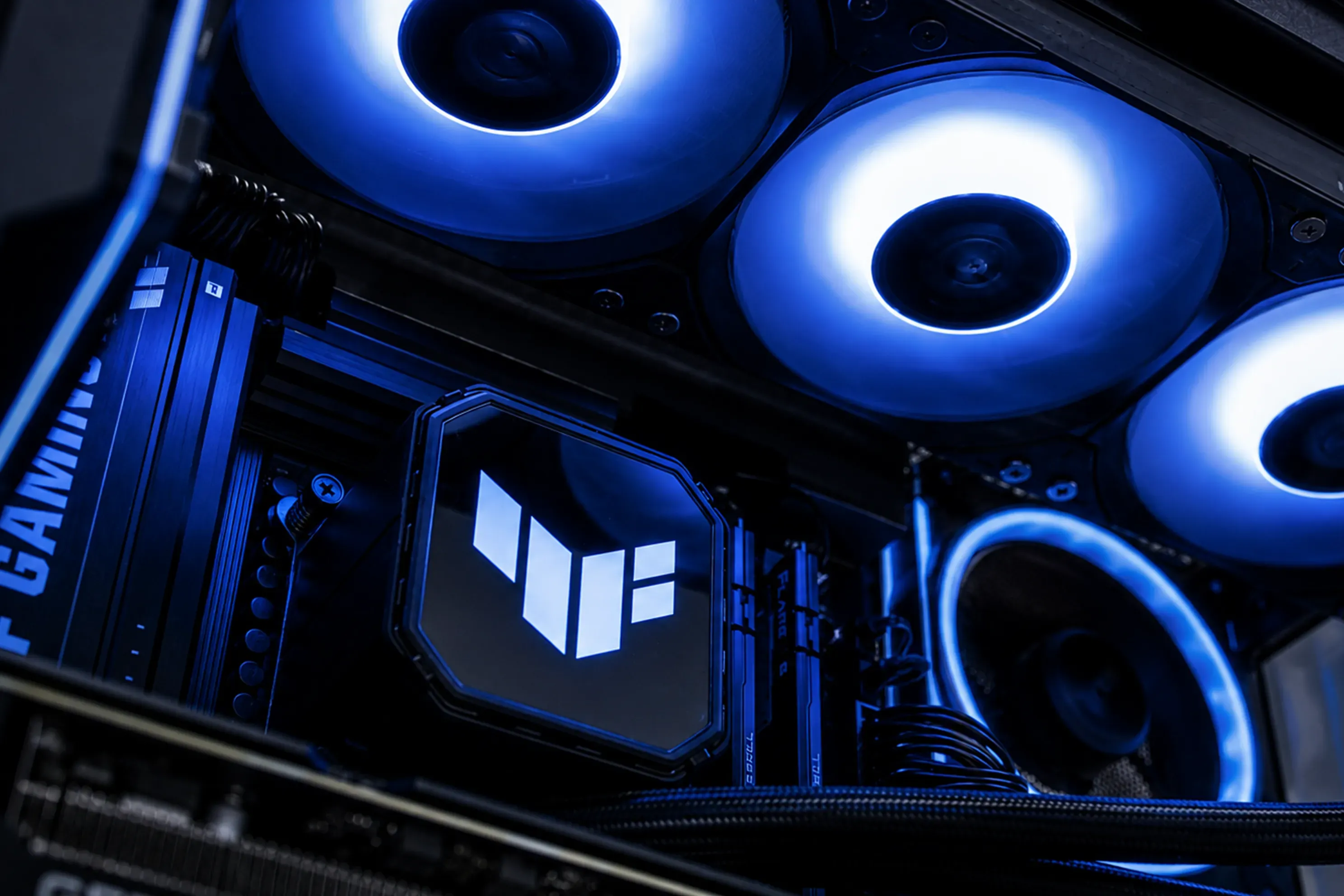 ASUS - NVIDIA RTX 5070 Ti | R7 7800X3D | 32GB - Thumbnail 7