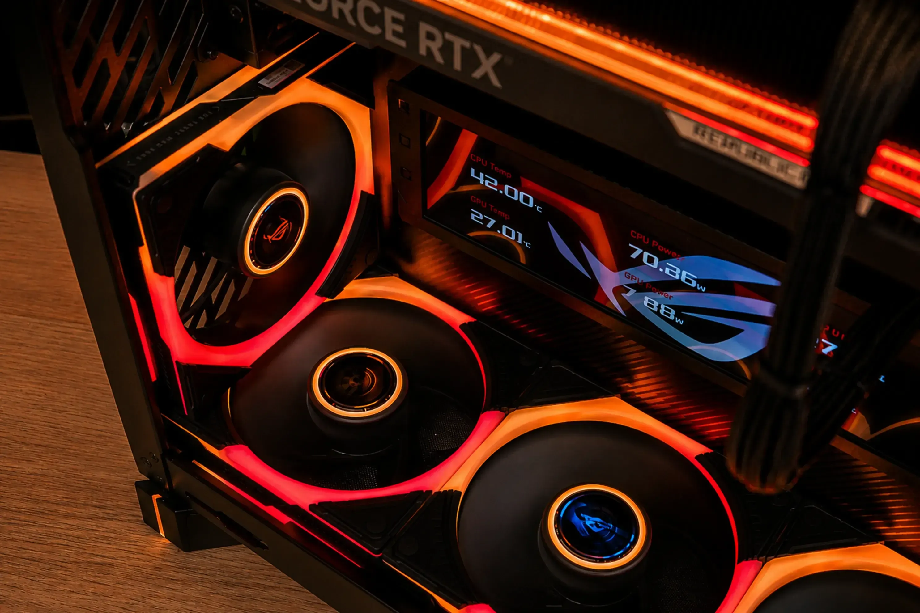 ASUS CRONOX - NVIDIA RTX 5080 | R7 9850X3D | 32GB - Thumbnail 9