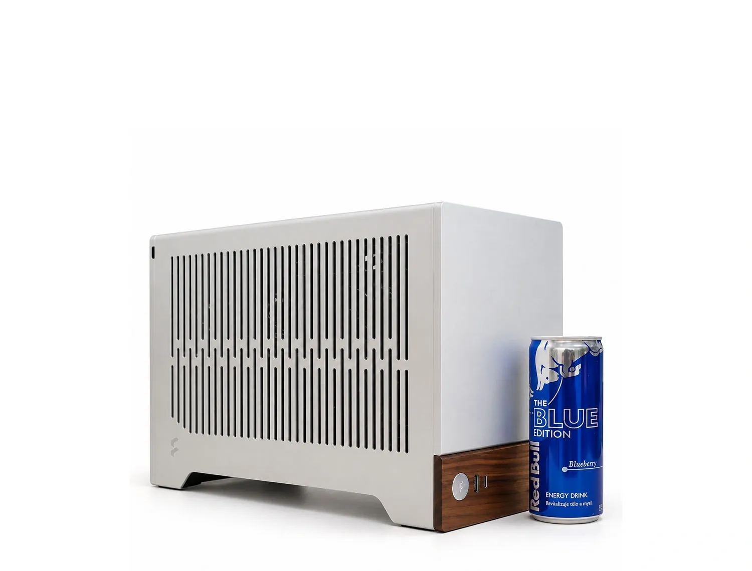 Terra - RTX 5070 | R5 7500F | 32GB - Image 1